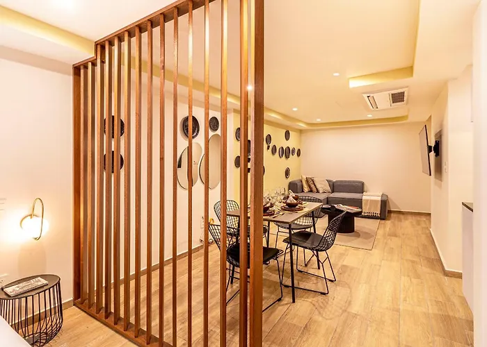 Kukun Grand Chapultepec Apartahotel 4*