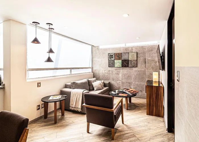 Kukun Grand Chapultepec 4*