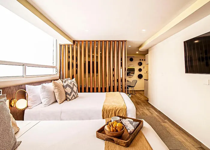 Kukun Grand Chapultepec Apartahotel 4*