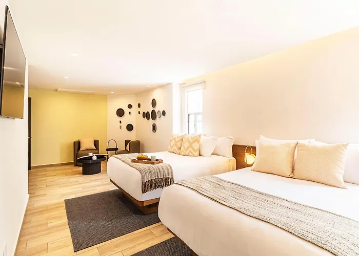 Kukun Grand Chapultepec 4*